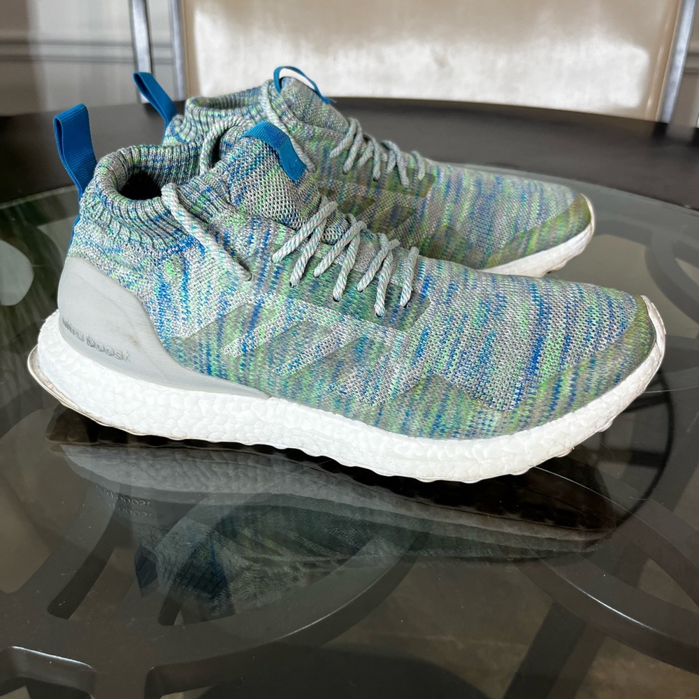 Adidas Ultra Boost Mid Grey
Two Green Blue 2018 G26844
Men's Size 10.5